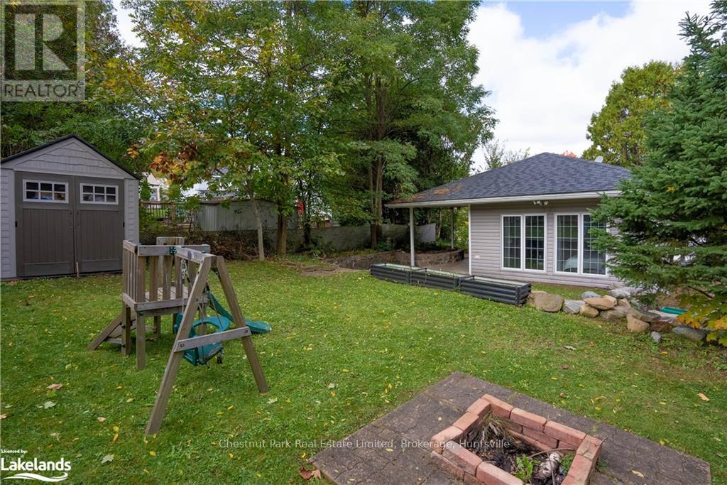 3 Cora Street E, Huntsville, Ontario  P1H 1T5 - Photo 32 - X10437119