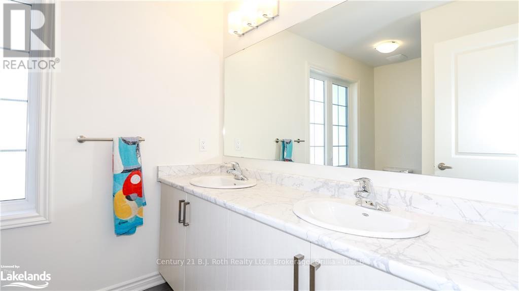 243 Mckenzie Drive, Clearview, Ontario  L0M 1S0 - Photo 13 - S10439688