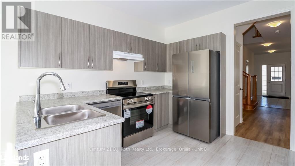 243 Mckenzie Drive, Clearview, Ontario  L0M 1S0 - Photo 3 - S10439688