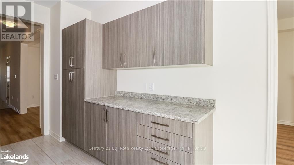 243 Mckenzie Drive, Clearview, Ontario  L0M 1S0 - Photo 4 - S10439688