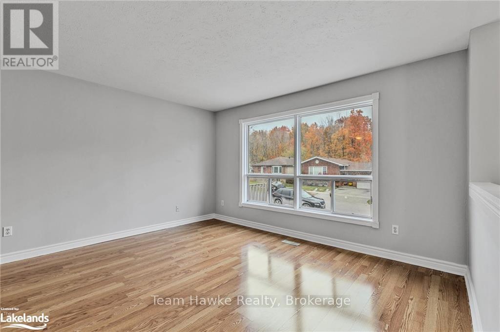 807 Birchwood Drive, Midland, Ontario  L4R 4Y3 - Photo 4 - S10439995