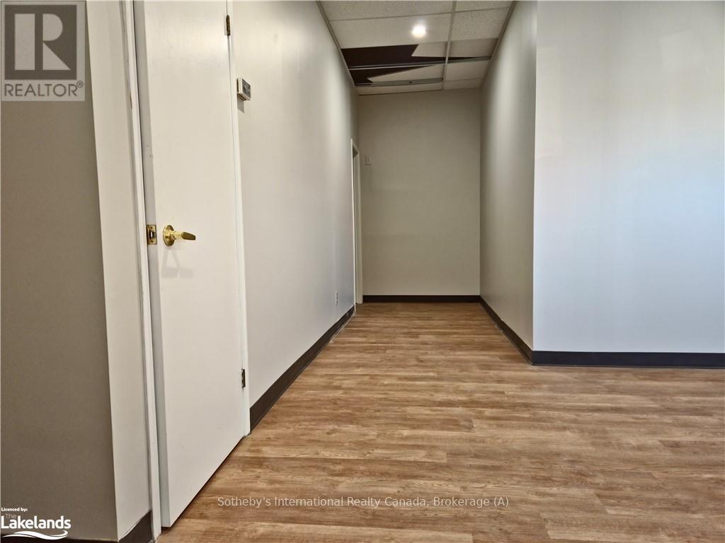 101 Main Street, Penetanguishene, Ontario  L9M 1S9 - Photo 9 - S10894563