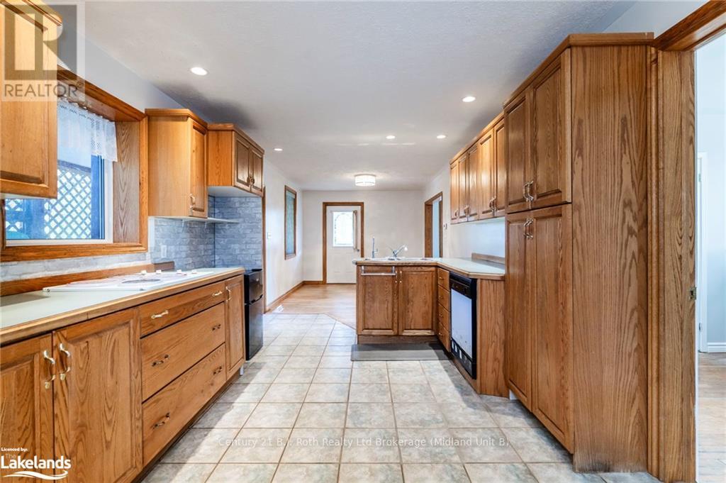 326 Lafontaine Road W, Tiny, Ontario  L9M 0H1 - Photo 8 - S10437681