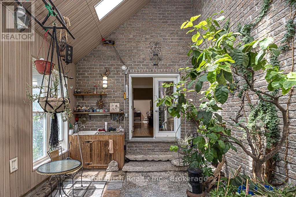 2059 Upper Big Chute Road, Severn, Ontario  L0K 1E0 - Photo 9 - S10438494