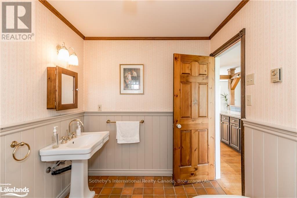 828350 32 Side Road Glencairn, Mulmur, Ontario  L9V 0Y9 - Photo 21 - X10437304