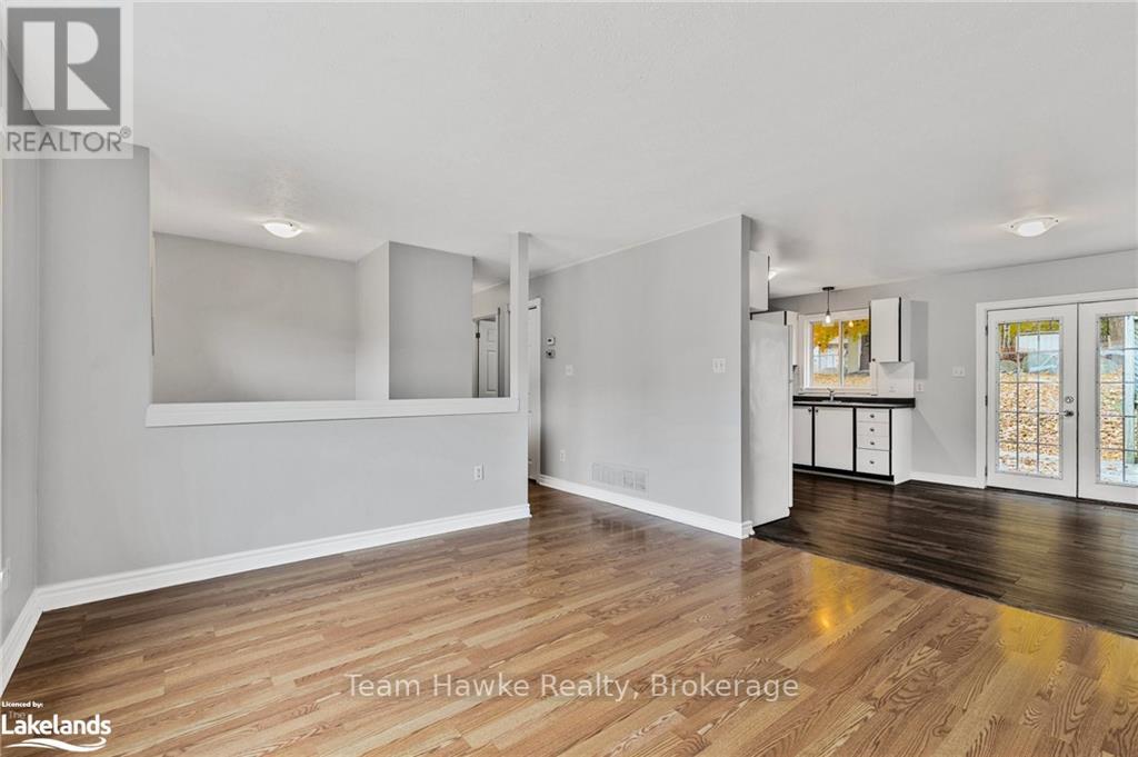 807 Birchwood Drive, Midland, Ontario  L4R 4Y3 - Photo 6 - S10439979