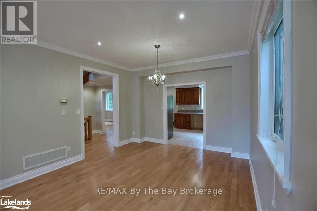 243 River Road East, Wasaga Beach, Ontario  L9Z 2L1 - Photo 12 - S10898051