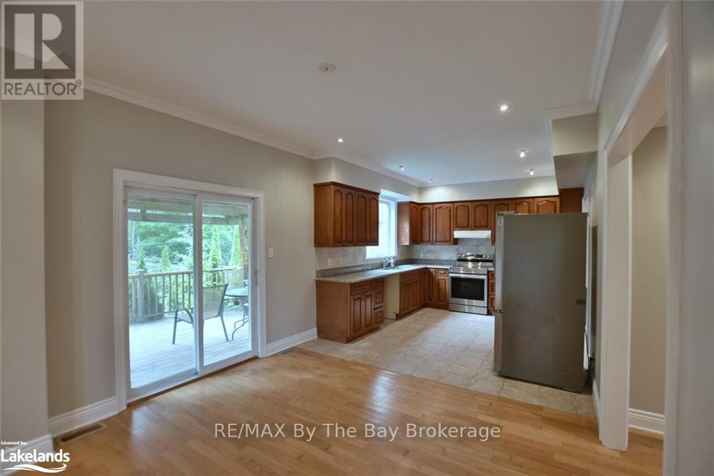 243 River Road East, Wasaga Beach, Ontario  L9Z 2L1 - Photo 19 - S10898051