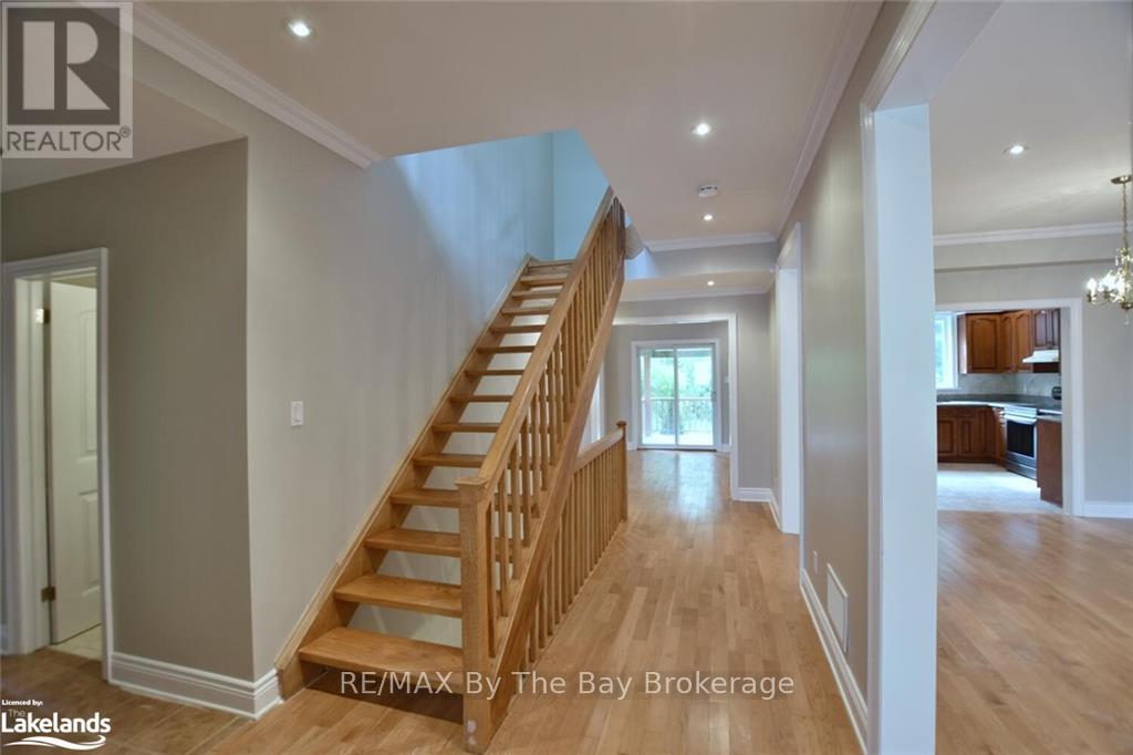 243 River Road East, Wasaga Beach, Ontario  L9Z 2L1 - Photo 4 - S10898051