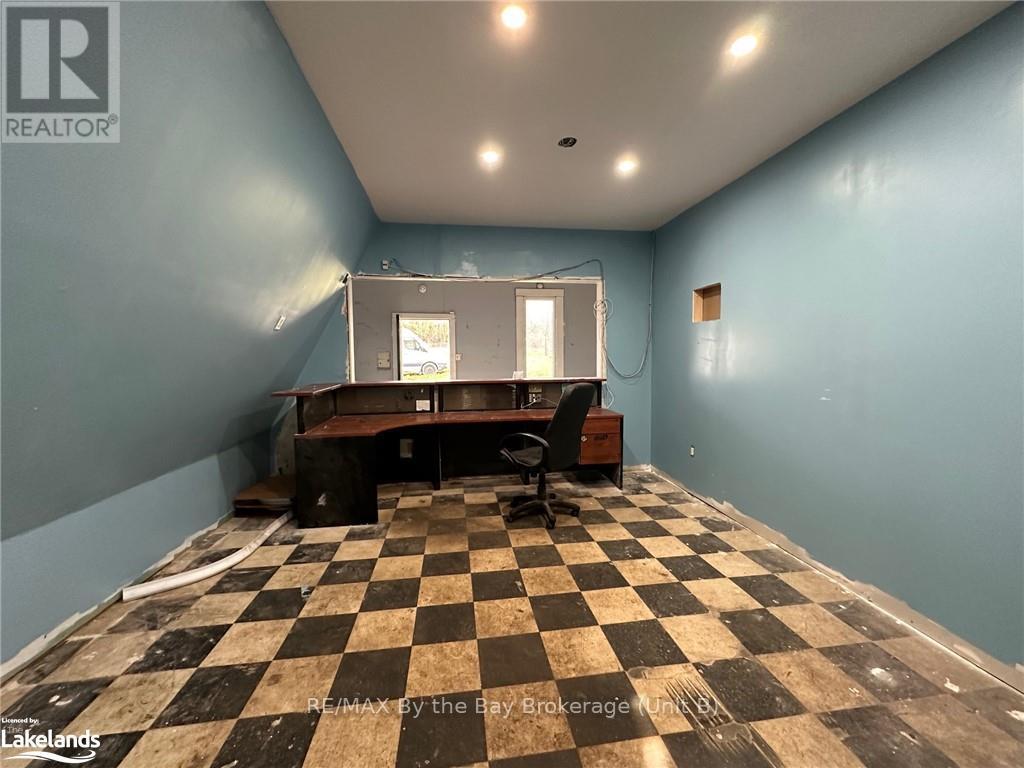 9572 Beachwood Road, Collingwood, Ontario  L9Y 3Z1 - Photo 10 - S10437734