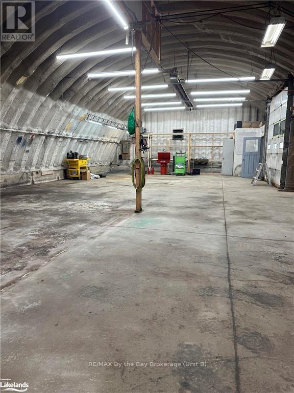 9572 Beachwood Road, Collingwood, Ontario  L9Y 3Z1 - Photo 3 - S10437734