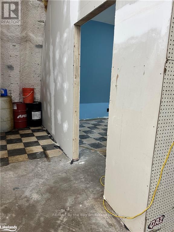 9572 Beachwood Road, Collingwood, Ontario  L9Y 3Z1 - Photo 8 - S10437734