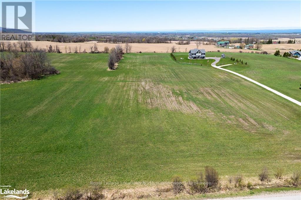 22 Sydenham Trail W, Clearview, Ontario  L0M 1H0 - Photo 9 - S10438529