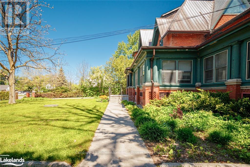 300 - 637 Hurontario Street, Collingwood, Ontario  L9Y 2N6 - Photo 4 - S10438124