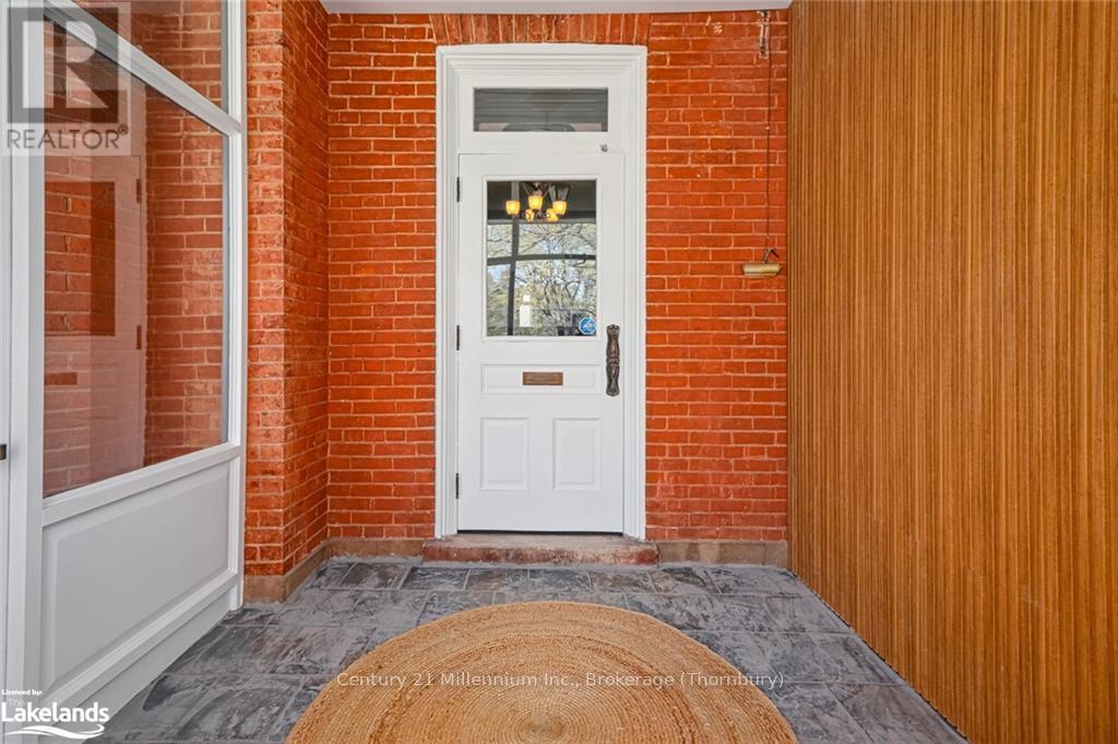 300 - 637 Hurontario Street, Collingwood, Ontario  L9Y 2N6 - Photo 5 - S10438124