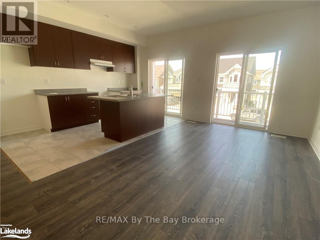 20 Hills Thistle Drive, Wasaga Beach, Ontario  L9Z 0J3 - Photo 3 - S10439592