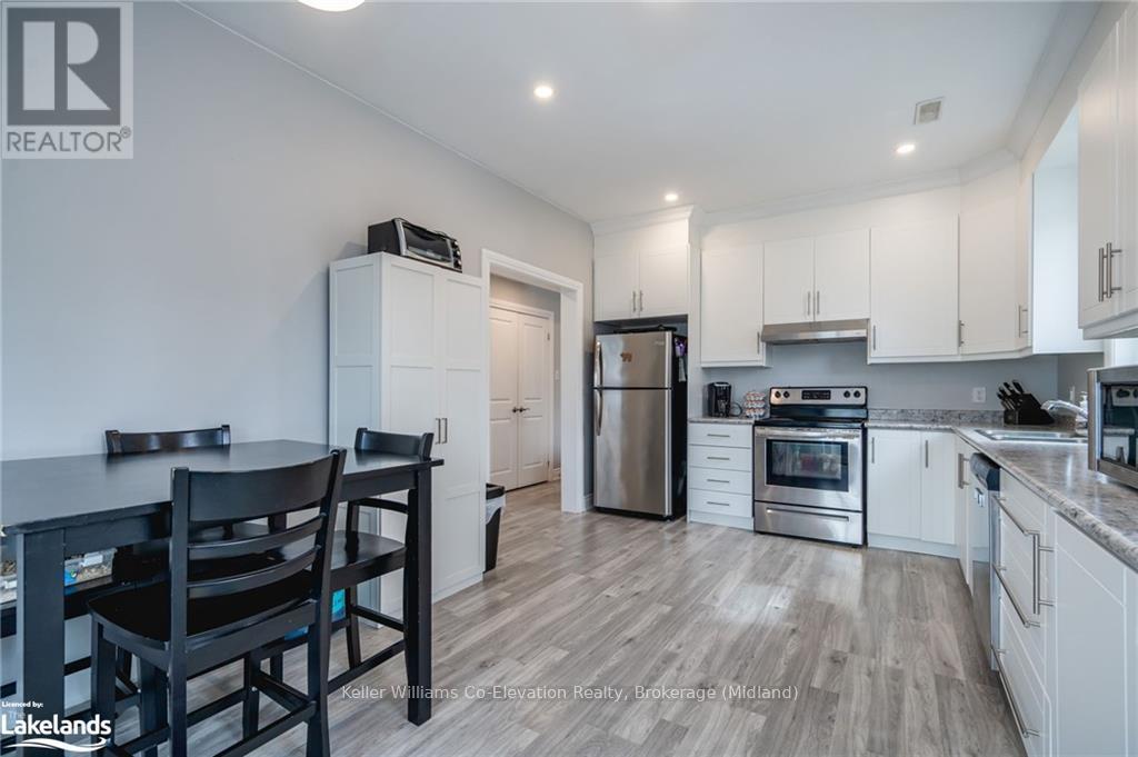 10 Elm Drive, Wasaga Beach, Ontario  L9Z 2L3 - Photo 11 - S10439694