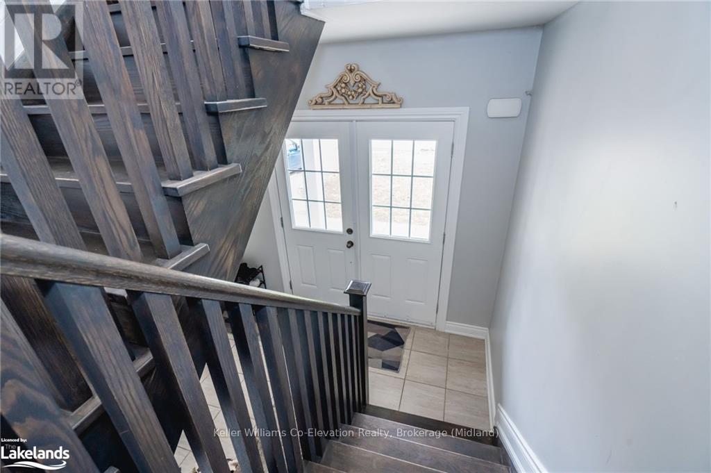 10 Elm Drive, Wasaga Beach, Ontario  L9Z 2L3 - Photo 5 - S10439694