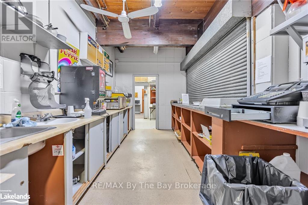 425 River Road W, Wasaga Beach, Ontario  L9Z 2X2 - Photo 14 - S10439783