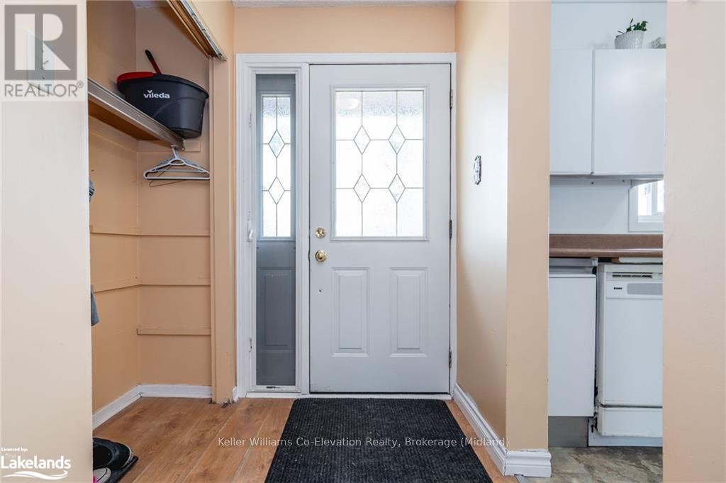 584 Tenth Street, Collingwood, Ontario  L9Y 4C1 - Photo 3 - S10439239