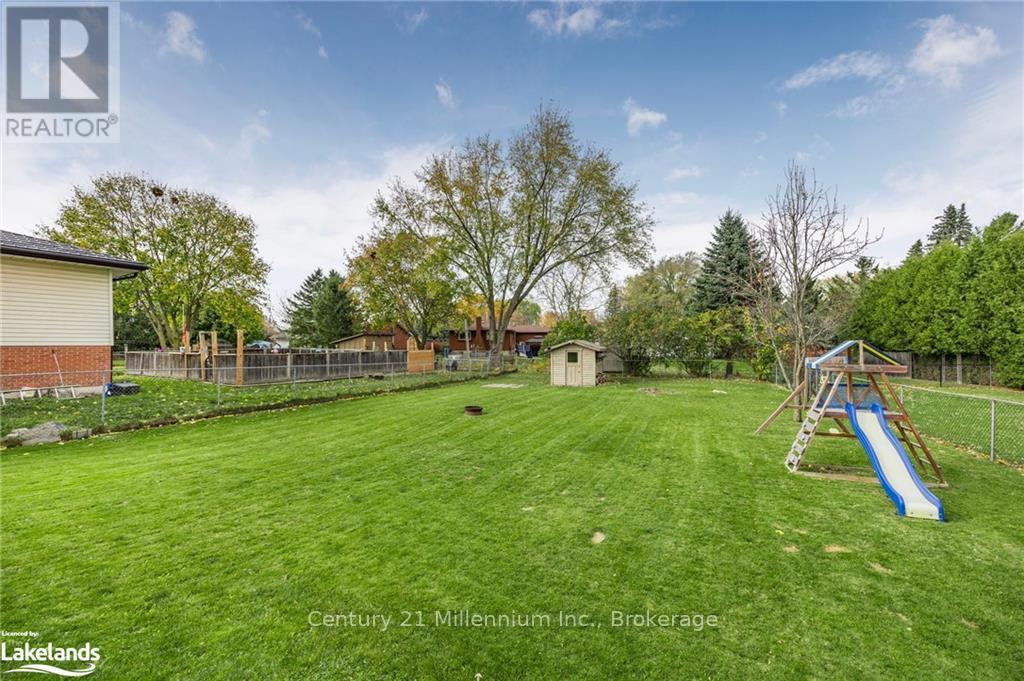 230 Christopher Street, Clearview, Ontario  L0M 1S0 - Photo 28 - S10435783