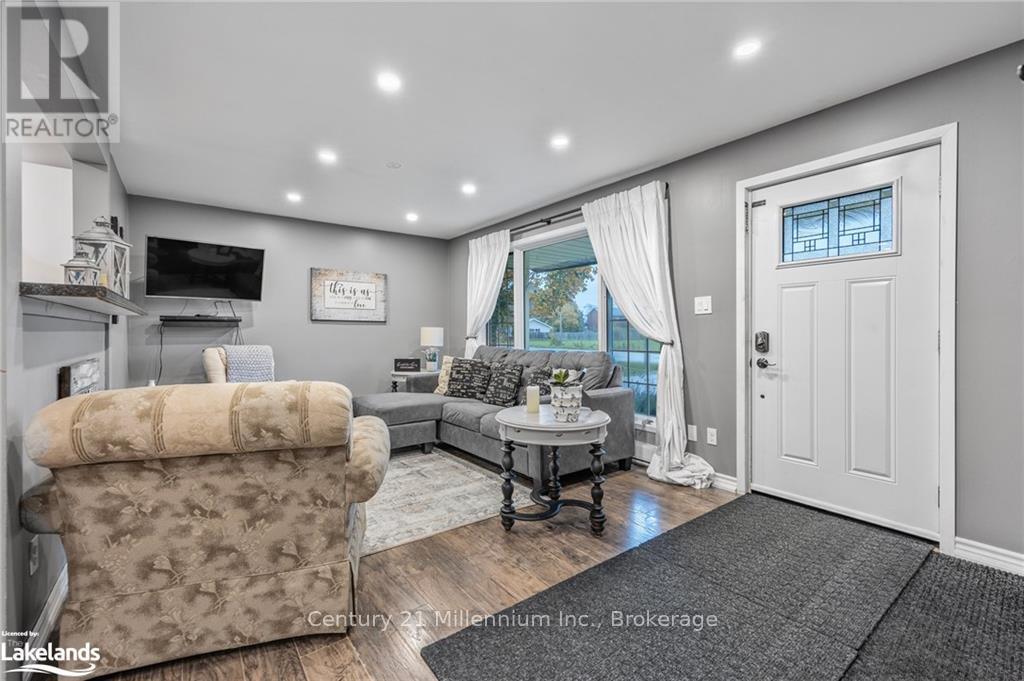 230 Christopher Street, Clearview, Ontario  L0M 1S0 - Photo 8 - S10435783