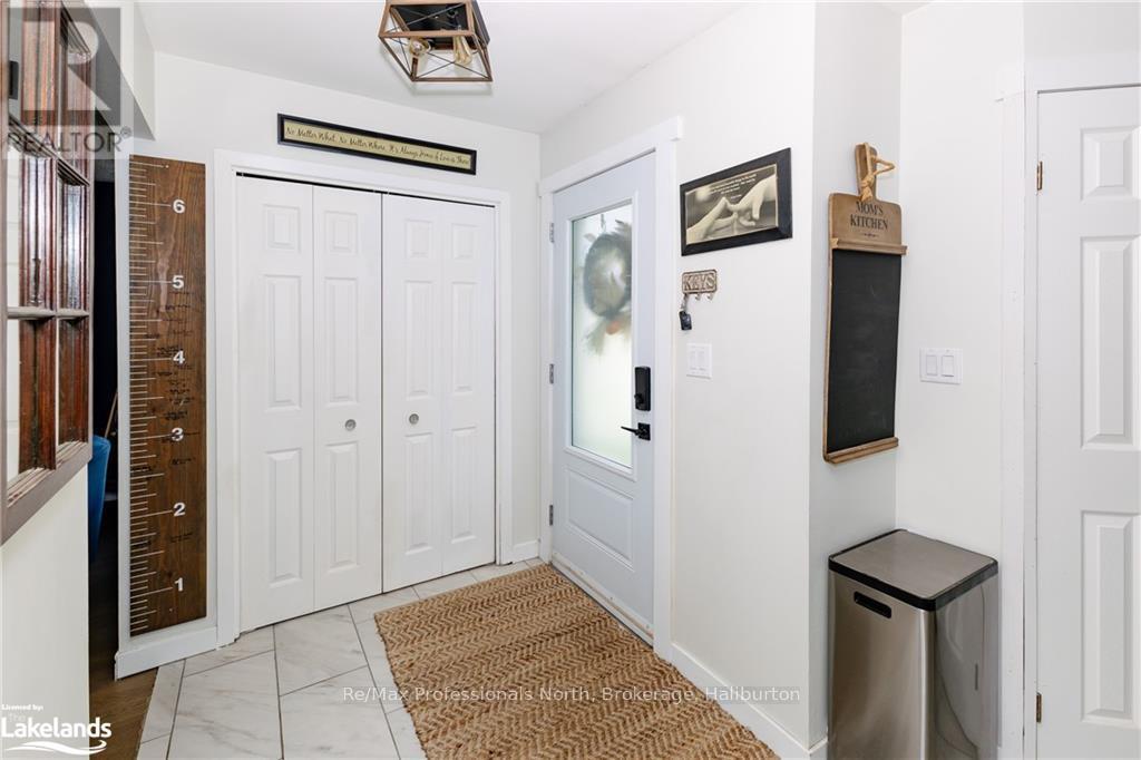 560 Mountain Street, Dysart Et Al, Ontario  K0M 1S0 - Photo 5 - X10438858