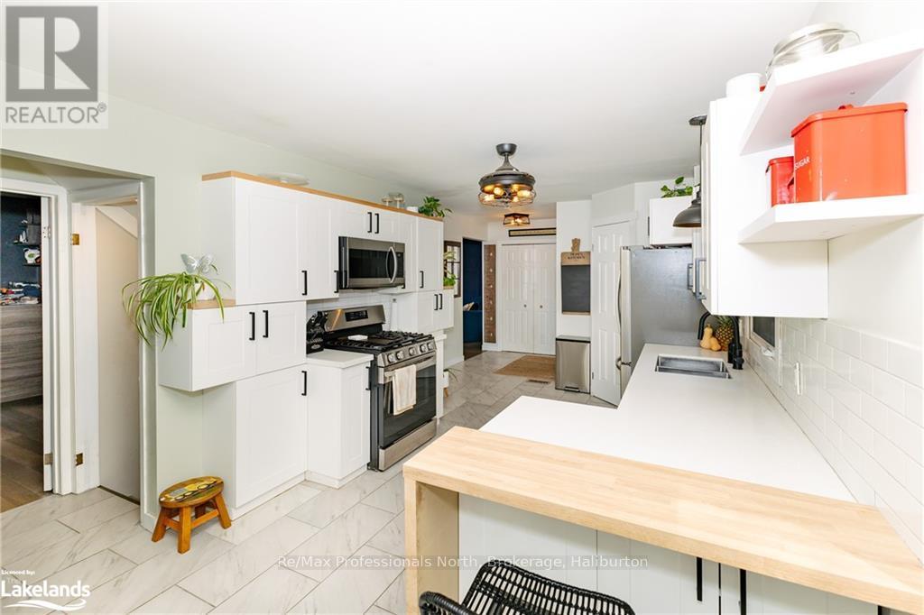 560 Mountain Street, Dysart Et Al, Ontario  K0M 1S0 - Photo 9 - X10438858