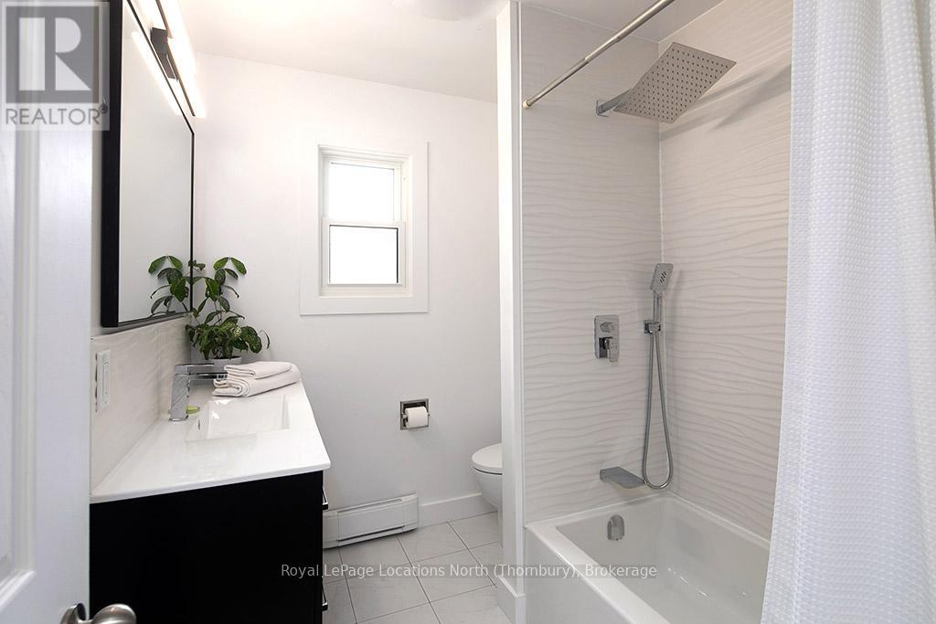 135 Grant Avenue, Meaford, Ontario  N4L 1A8 - Photo 13 - X10439603