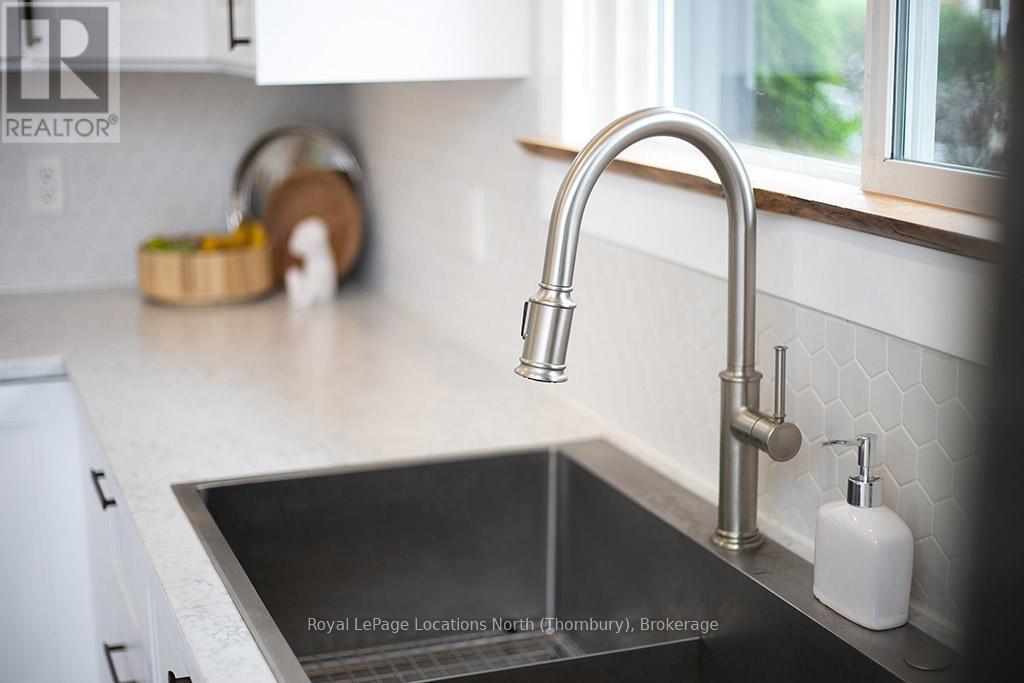 135 Grant Avenue, Meaford, Ontario  N4L 1A8 - Photo 8 - X10439603