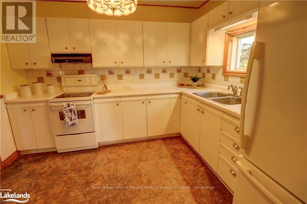 102 Hanes Road, Huntsville, Ontario  P1H 1M4 - Photo 8 - X10439654