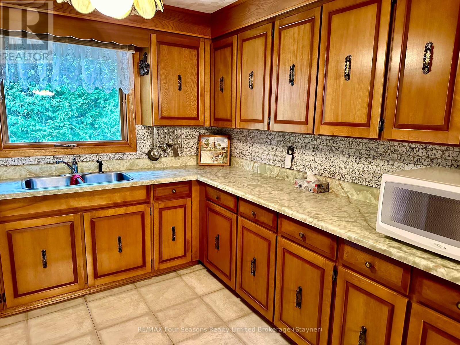 5601 County Road 9, Clearview (New Lowell), Ontario  L0M 1N0 - Photo 17 - S10440035