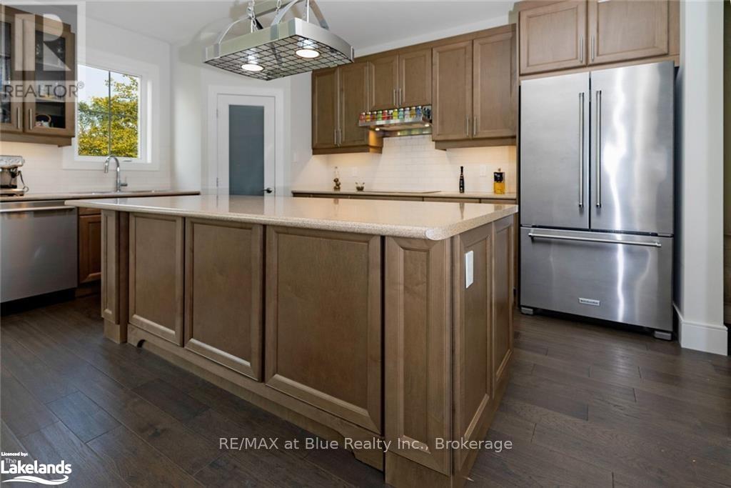 364 Yellow Birch Crescent, Blue Mountains (Blue Mountain Resort Area), Ontario  L9Y 0Y5 - Photo 11 - X10439442