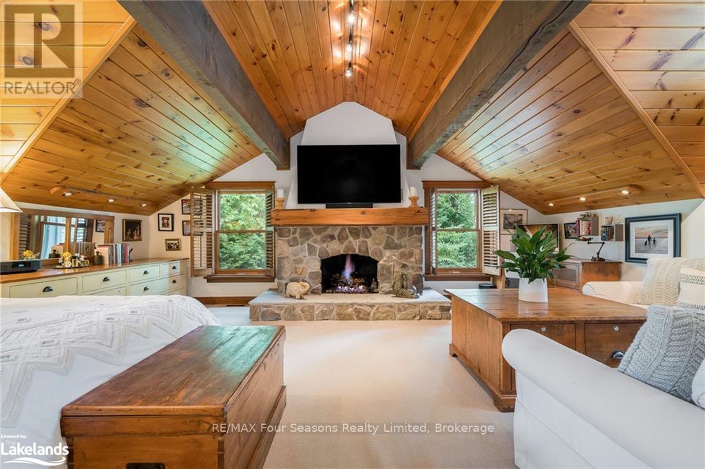 151 Sleepy Hollow Road, Blue Mountains (Blue Mountain Resort Area), Ontario  L9Y 0S8 - Photo 16 - X10439734