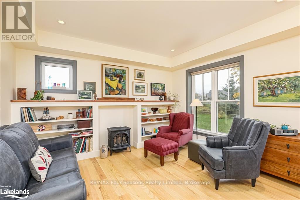 81 Baring Street, Blue Mountains (Thornbury), Ontario  N0H 2P0 - Photo 12 - X10439822