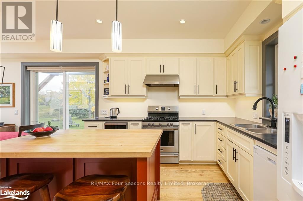 81 Baring Street, Blue Mountains (Thornbury), Ontario  N0H 2P0 - Photo 7 - X10439822