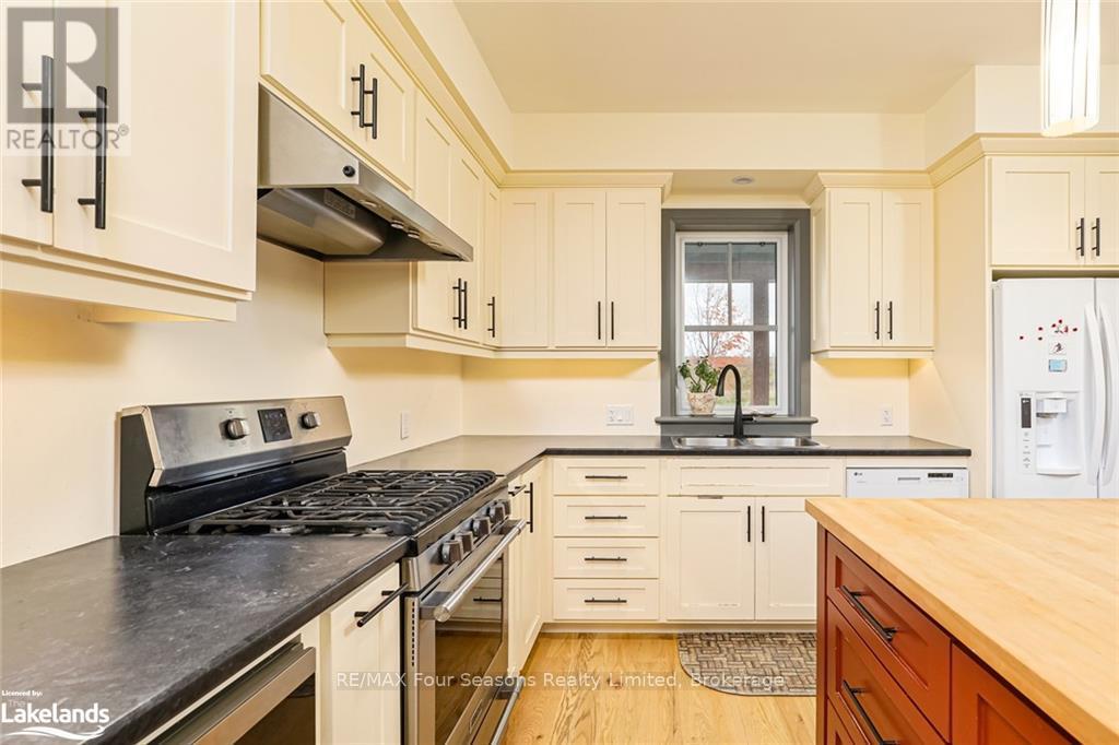 81 Baring Street, Blue Mountains (Thornbury), Ontario  N0H 2P0 - Photo 8 - X10439822