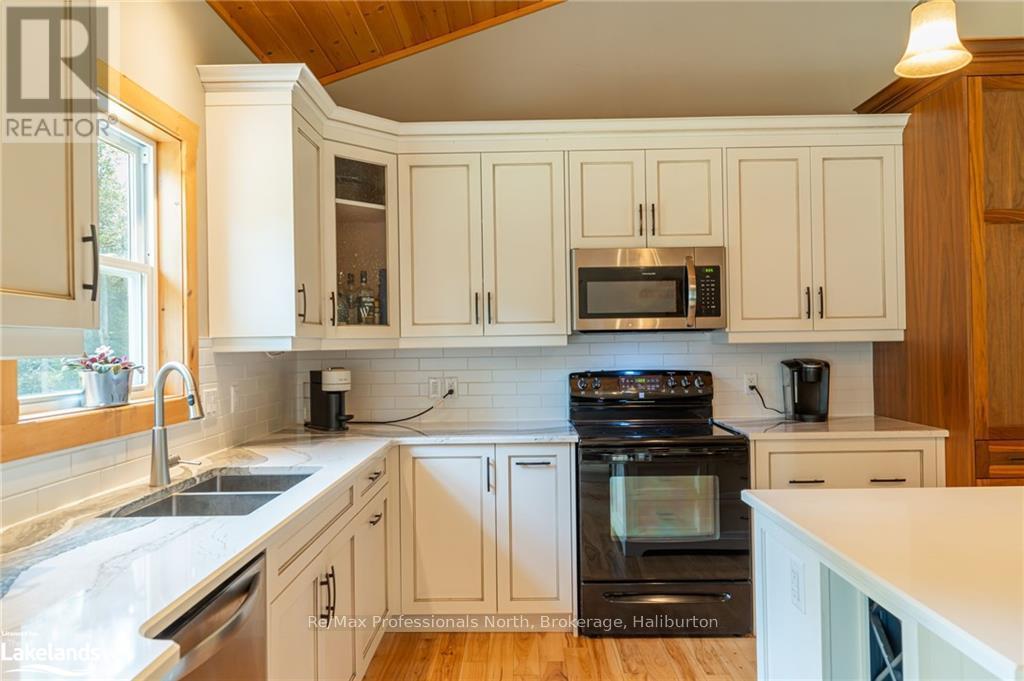 2538 Gelert Road, Minden Hills, Ontario  K0M 2K0 - Photo 17 - X10439868