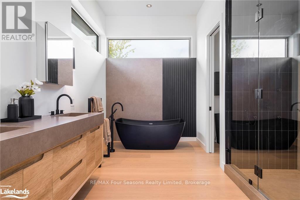 104 Grindelwald Court, Blue Mountains (Blue Mountain Resort Area), Ontario  L9Y 0Z8 - Photo 19 - X10440024