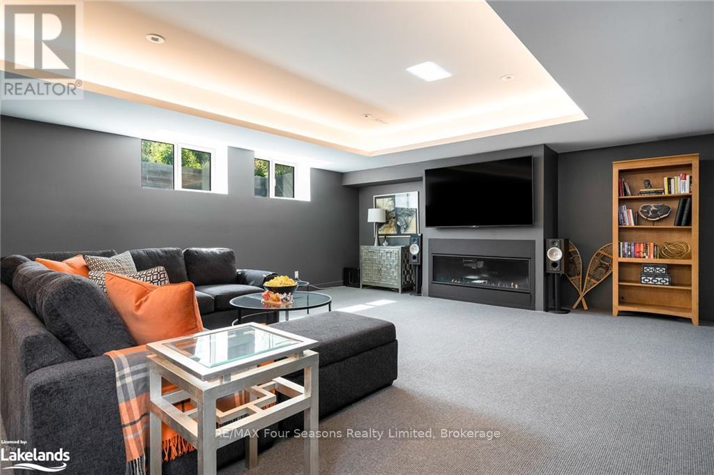 104 Grindelwald Court, Blue Mountains (Blue Mountain Resort Area), Ontario  L9Y 0Z8 - Photo 33 - X10440024