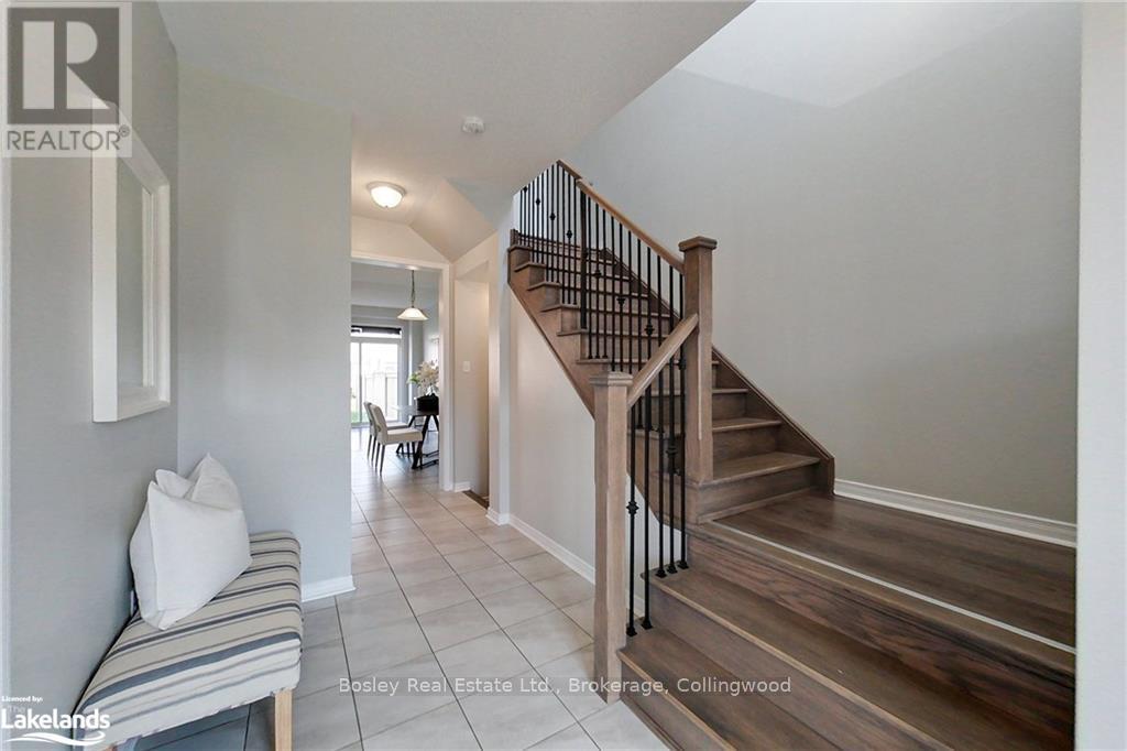 13 Barfoot Street, Collingwood, Ontario  L9Y 3Y7 - Photo 3 - S10438382