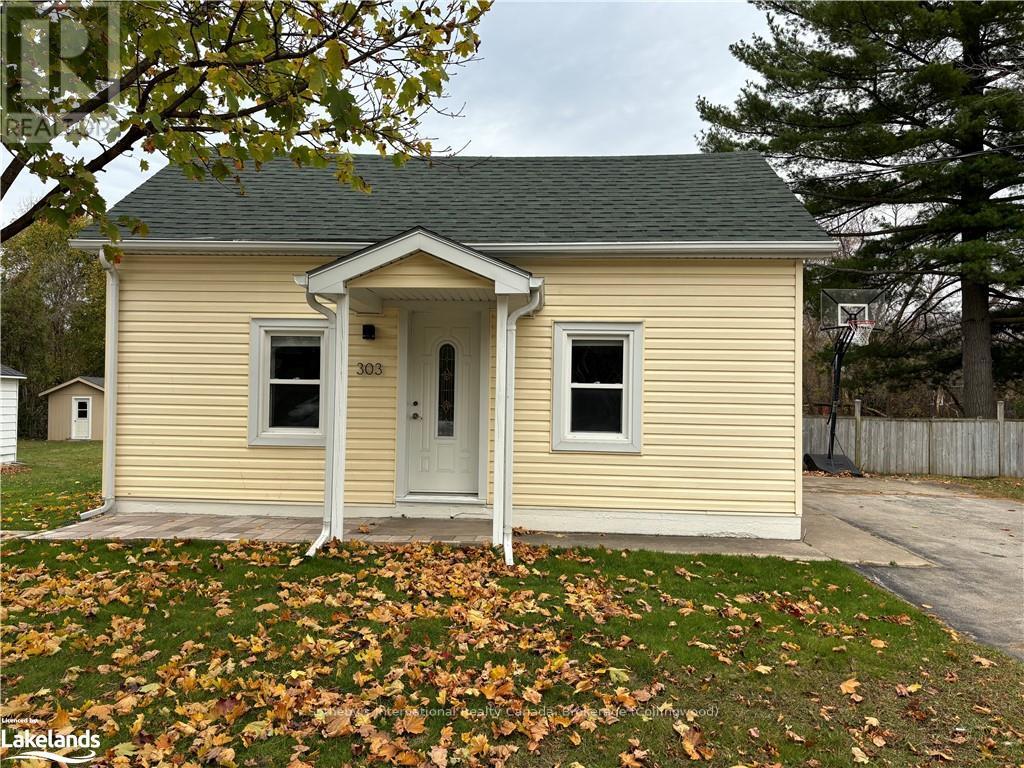 303 OAK STREET, Collingwood, Ontario