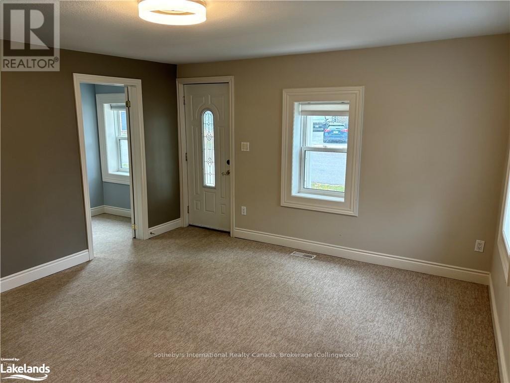 303 Oak Street, Collingwood, Ontario  L9Y 2Y2 - Photo 3 - S10439678