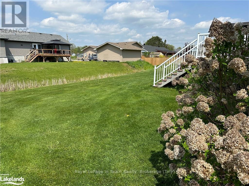 37 Tamerack Avenue, West Nipissing / Nipissing Ouest, Ontario  P2B 3H3 - Photo 2 - X10440020