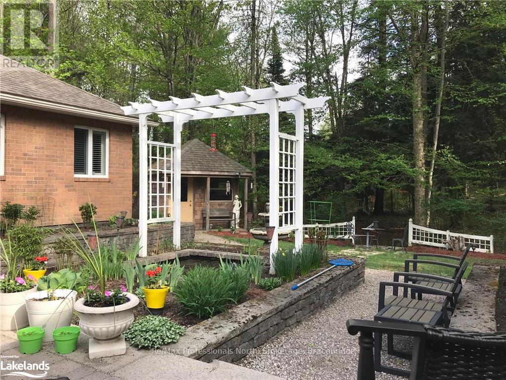 21 Brian Road, Bracebridge (Monck (Bracebridge)), Ontario  P1L 1A5 - Photo 37 - X10440107