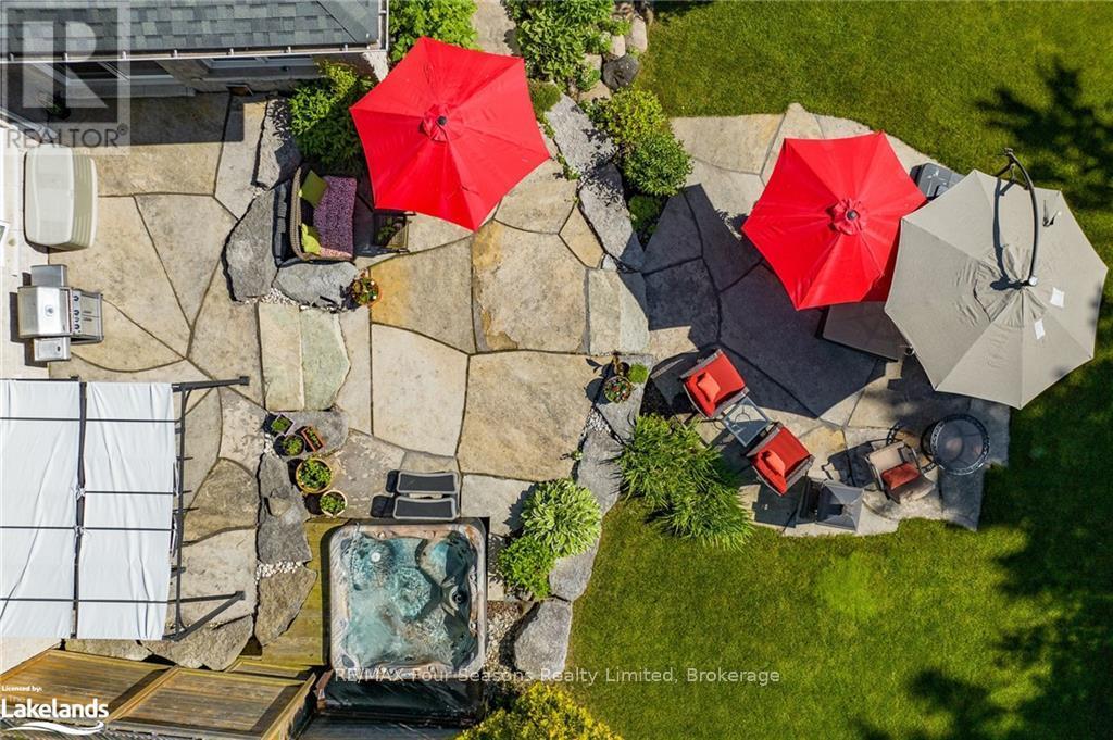 110 Scotts Court, Blue Mountains (Blue Mountain Resort Area), Ontario  N0H 1J0 - Photo 7 - X10440252