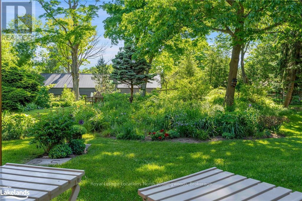 127 Wards Road, Blue Mountains (Blue Mountain Resort Area), Ontario  L9Y 0T7 - Photo 19 - X10434178