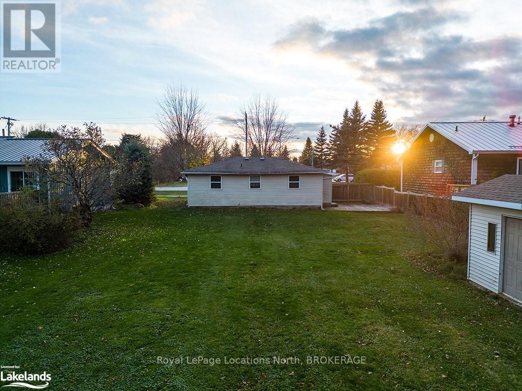 14 Napier Street E, Blue Mountains (Thornbury), Ontario  N0H 2P0 - Photo 3 - X10440337