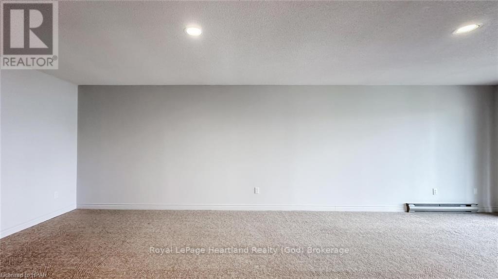 15 - 90 Ontario Street S, Lambton Shores, Ontario  N0M 1T0 - Photo 23 - X10779883