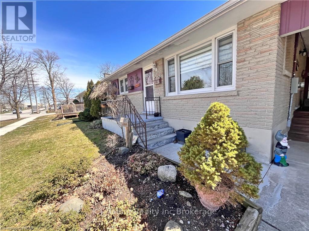 190 Oxford Street, Goderich (Goderich (Town)), Ontario  N7A 1E9 - Photo 2 - X10779887